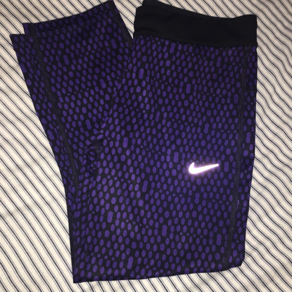 SOLD Nike capris